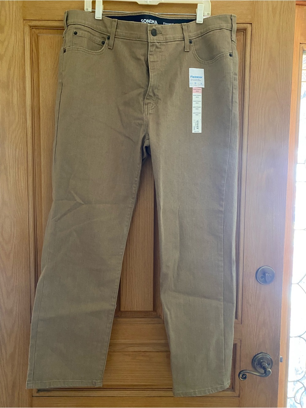 SONOMA Essentials Men’s Tan Straight-Leg khakis. New